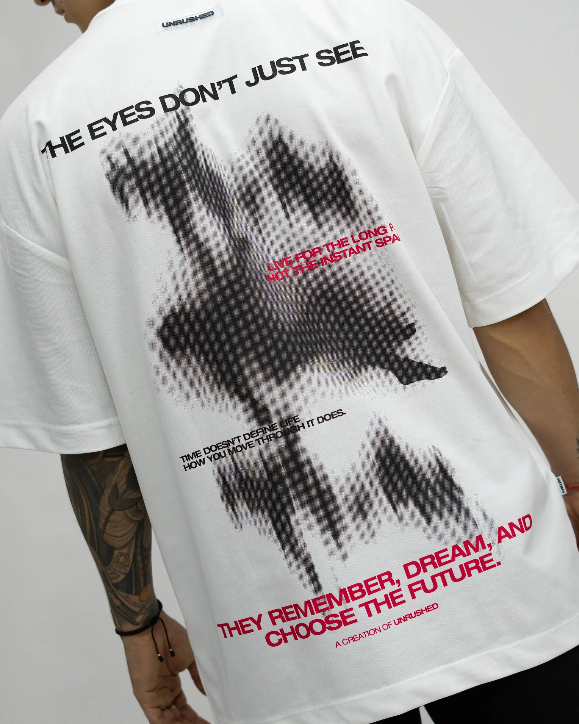 THE EYES DON´T