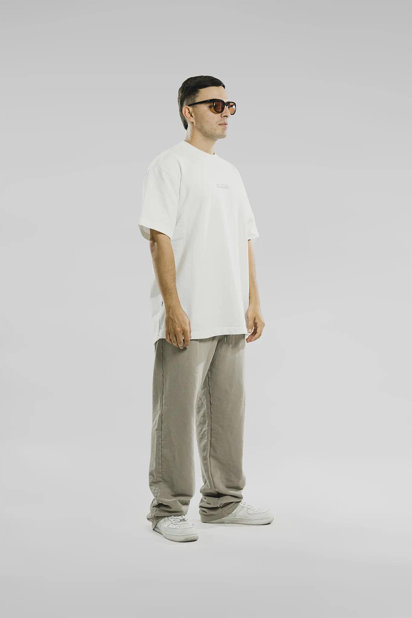 WHITE BLANK