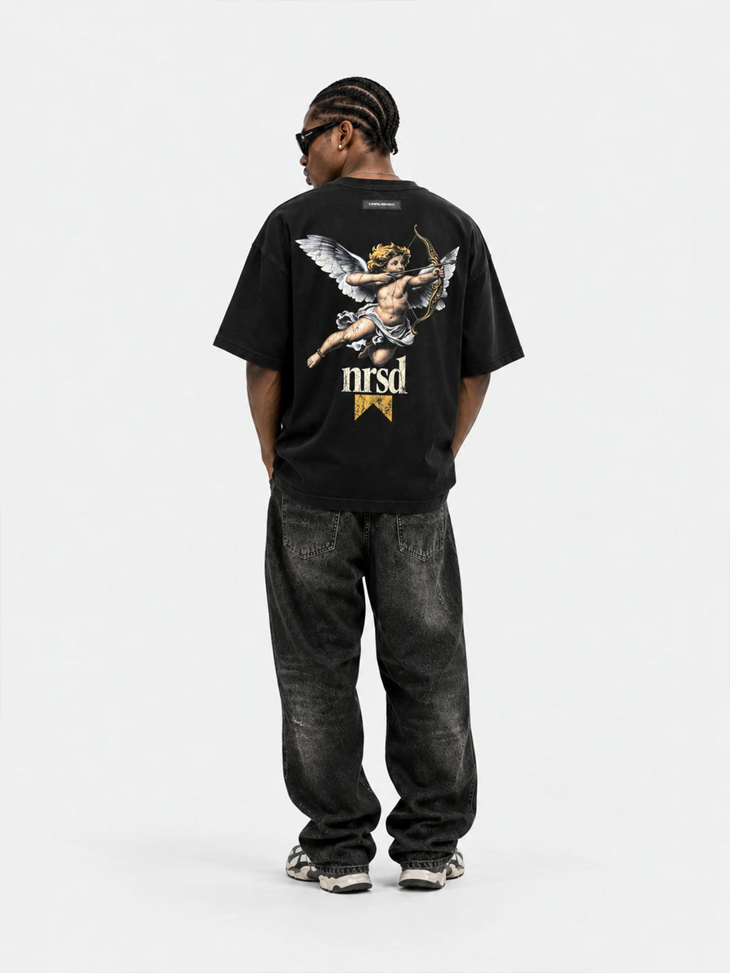 DIVINE AIM T-SHIRT