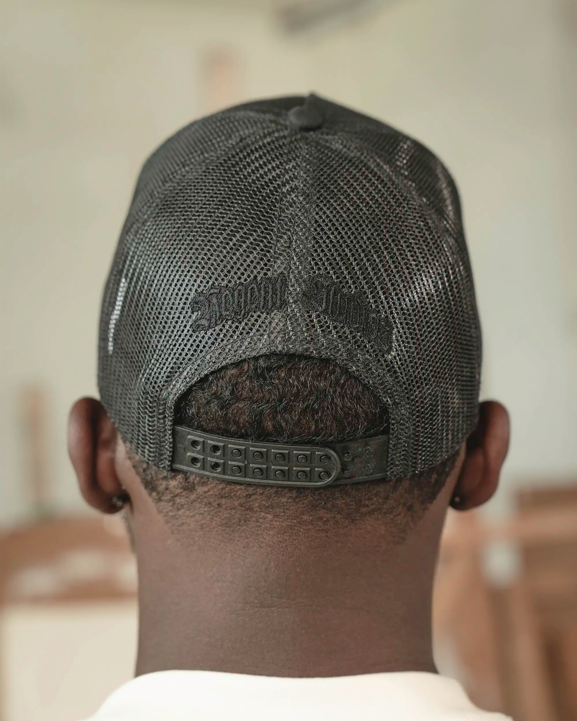 REGENT TRUCKER HAT NEGRO