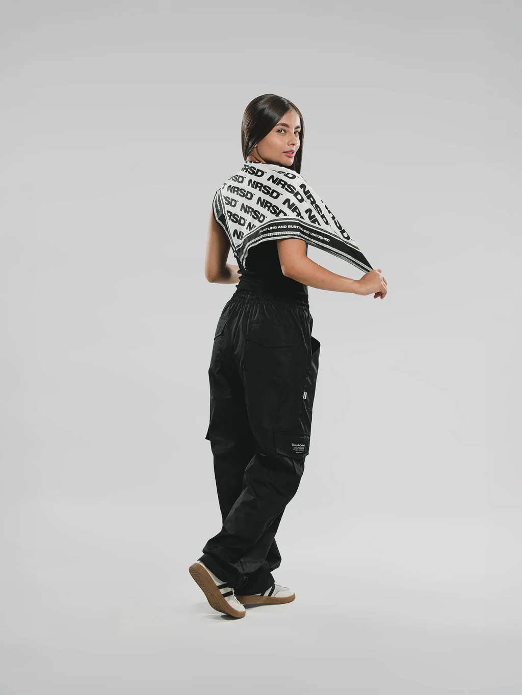 CARGO PANT NEGRO ANTIFLUIDO UNISEX