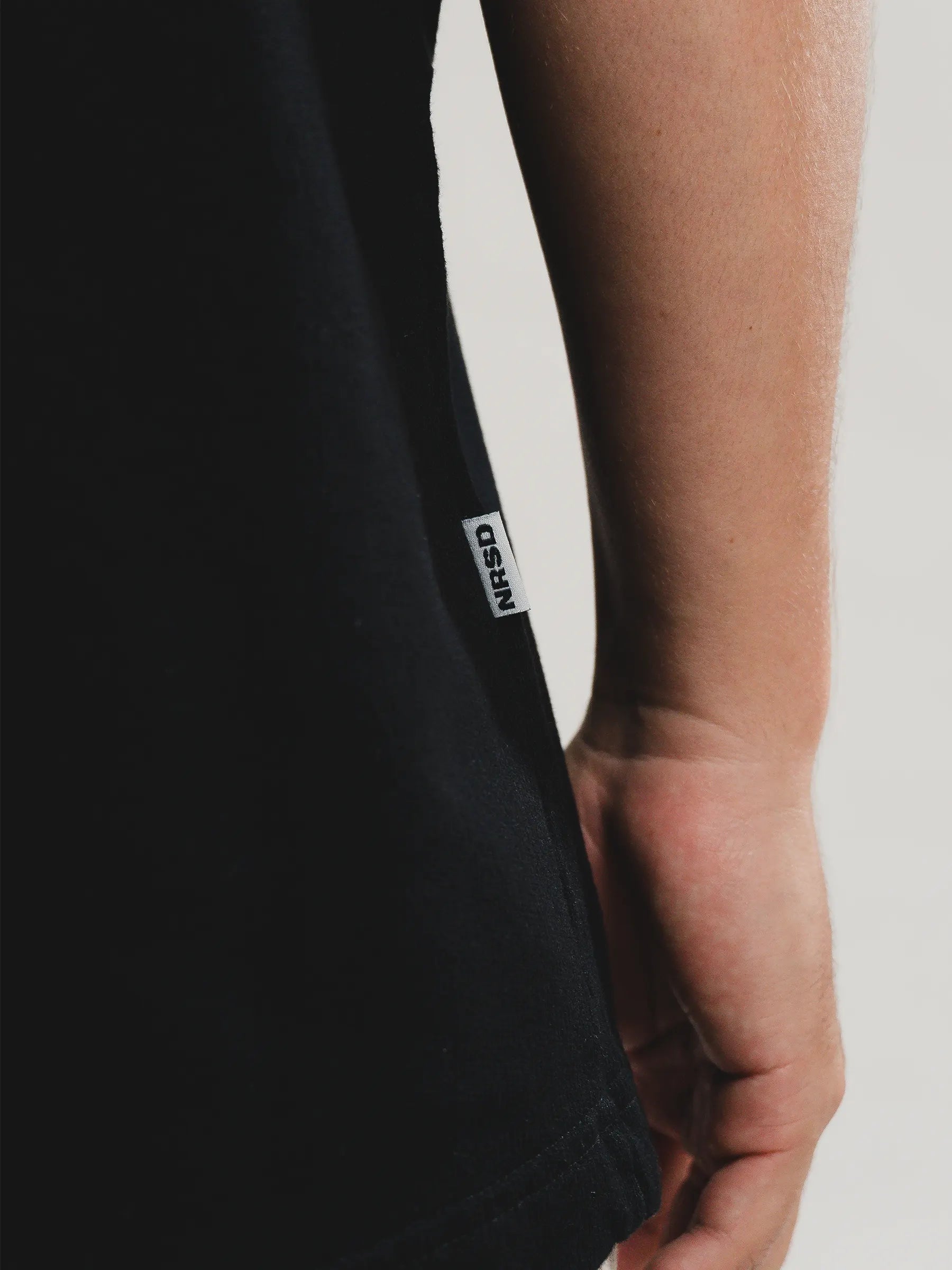 CAMISETA CLASSICS NEGRO