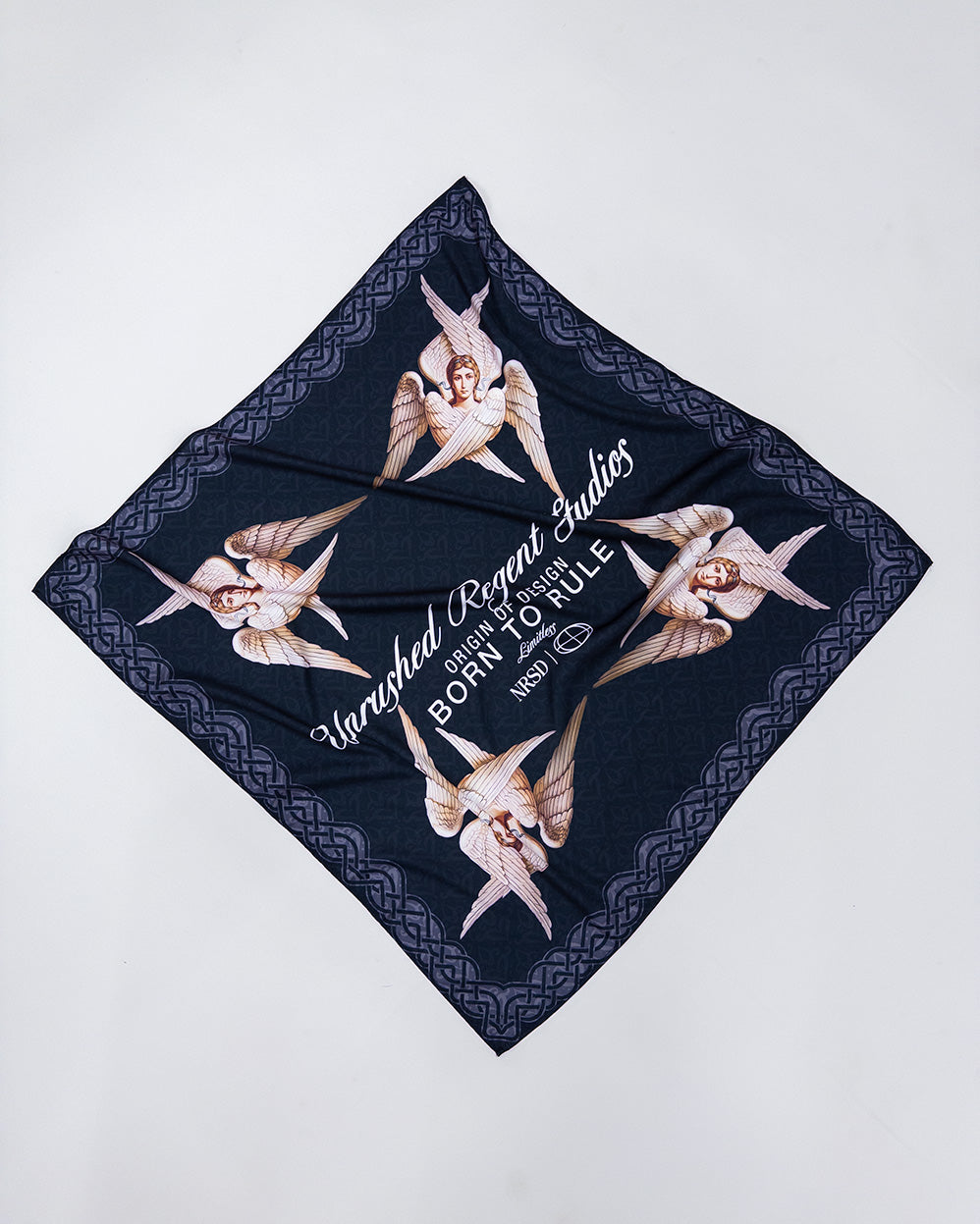 Unrushed regent Black